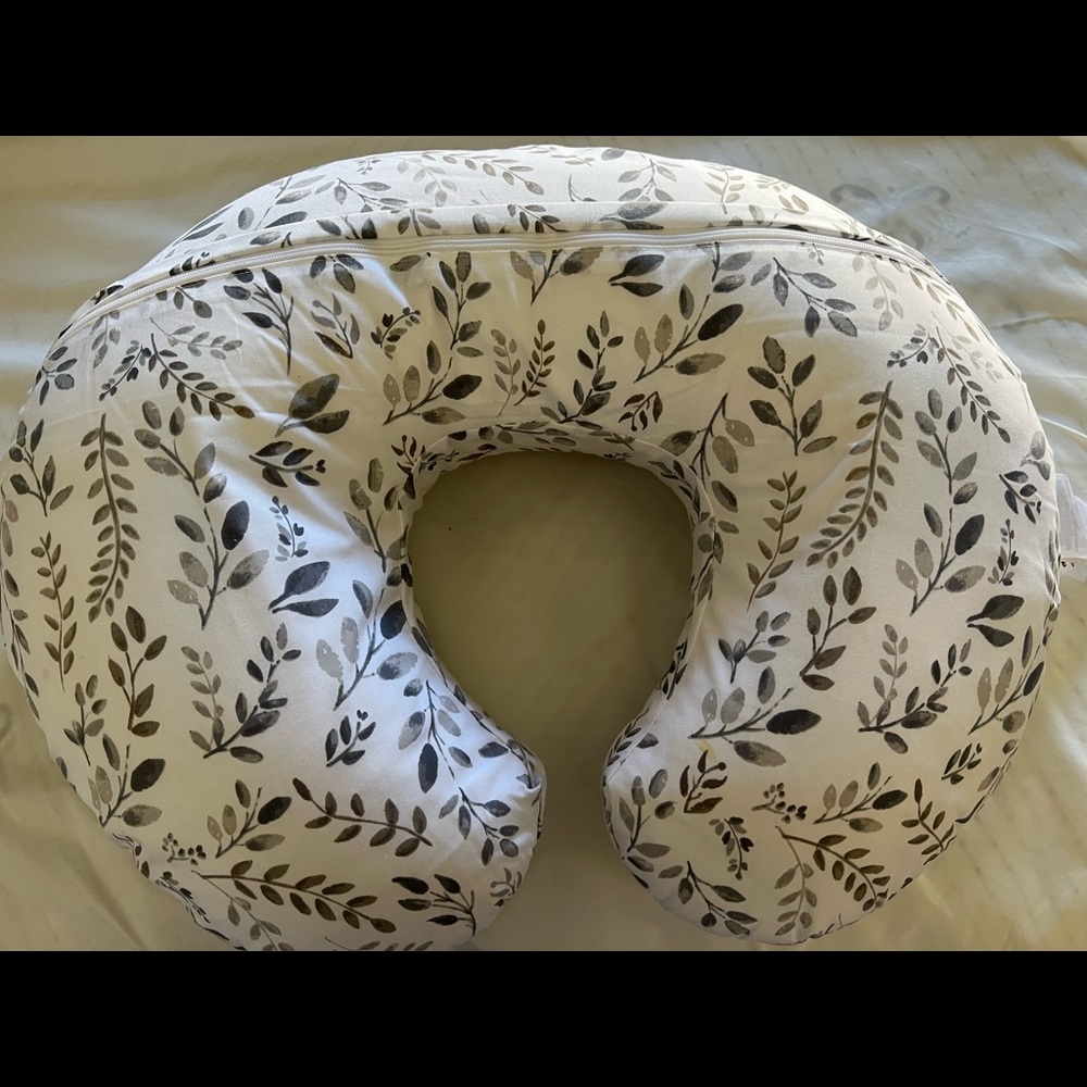 Neutral Leaf Print Nursing Pillow - White & Gray - Picture 4 of 9
